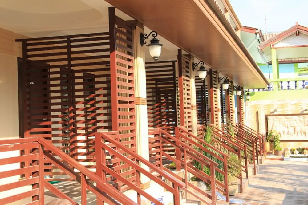 OYO 844 the Leaf Hotel