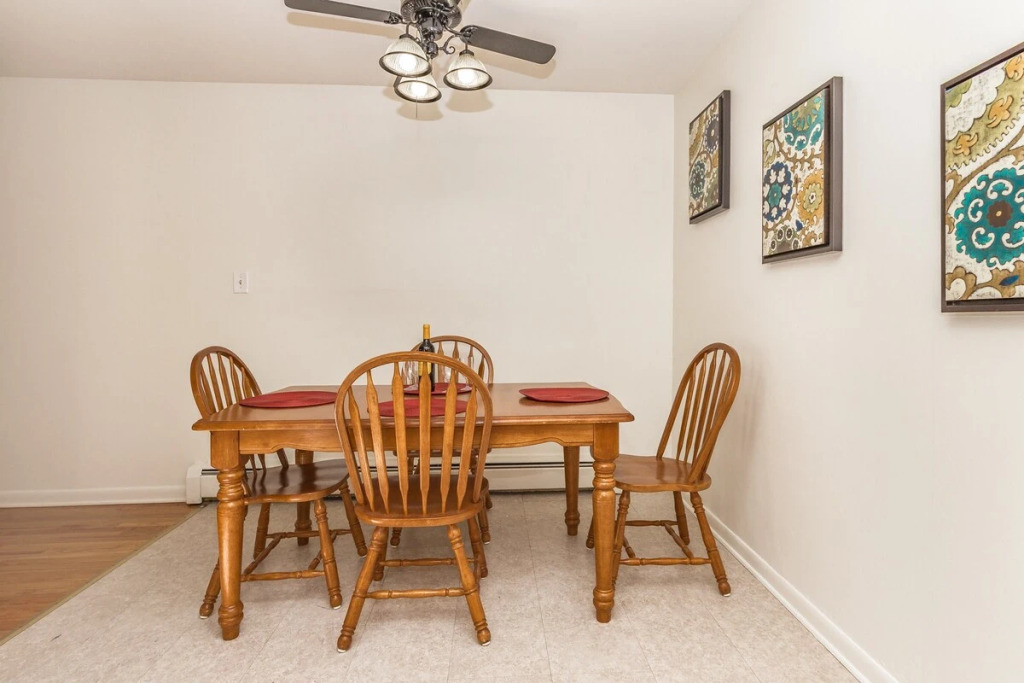 David’s Vacation Escapes Cozy Condo
