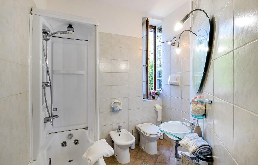 Stunning Apartment in Bergamo With Wifi and 1 Bedrooms