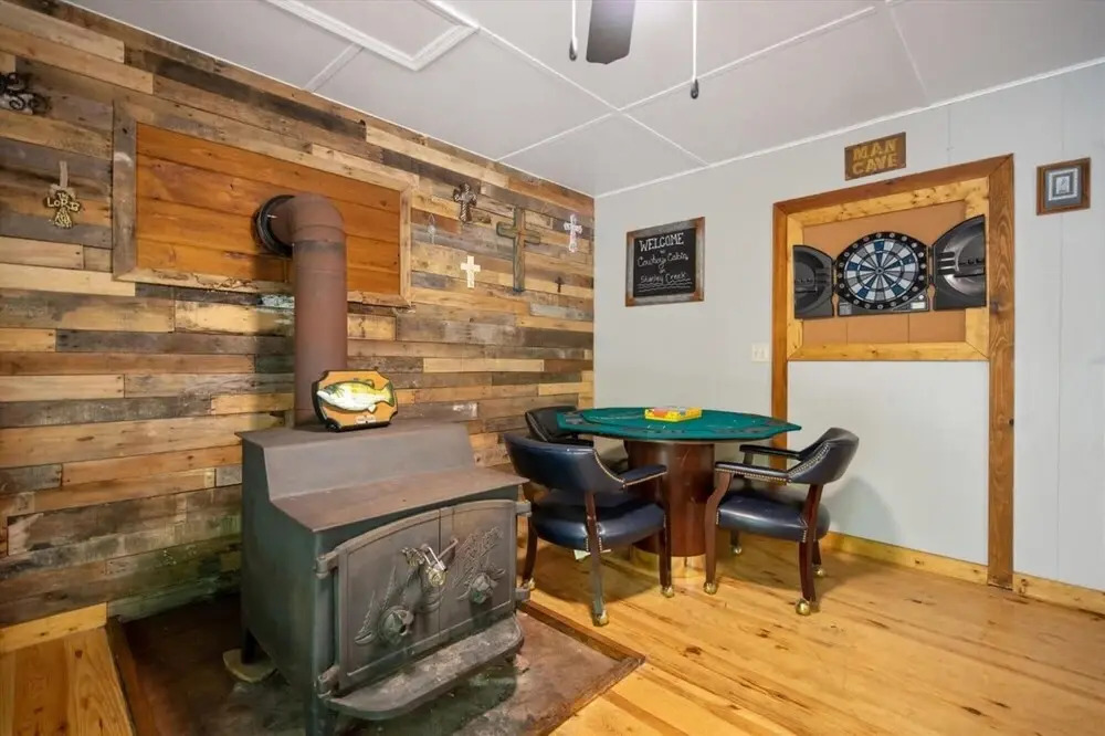 Cowboy Cabin - Gorgeous Unique Mountain Cabin With Creek Porch Pool Table
