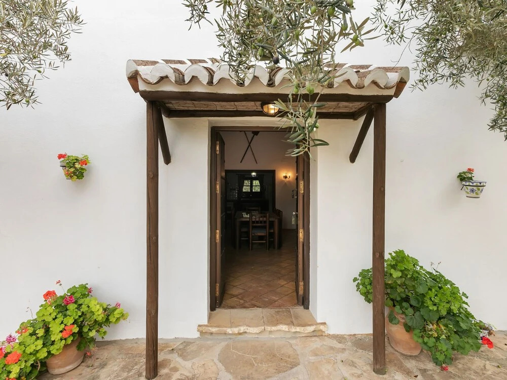 Cottage in Antequera with Pool near El Torcal