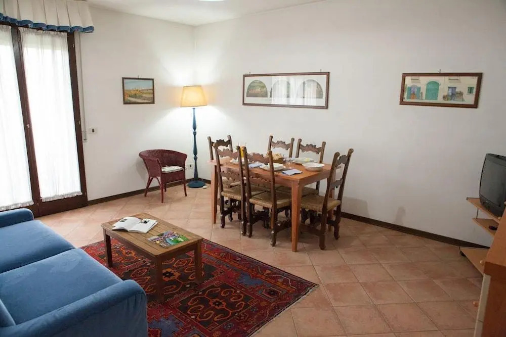 Giada Palace - Pool & Apartments