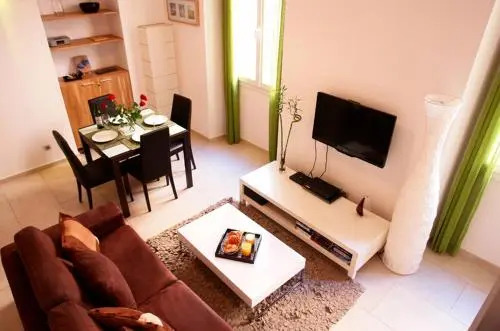 Alexandre Mari old town few meters to the beach