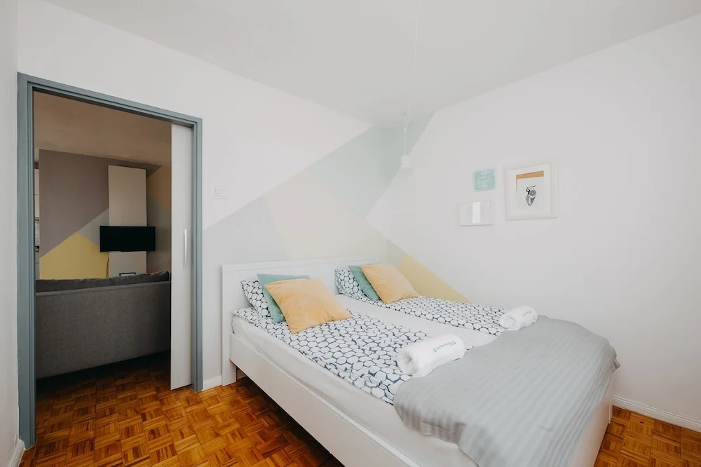 ShortStayPoland Aleje Jerozolimskie - B4