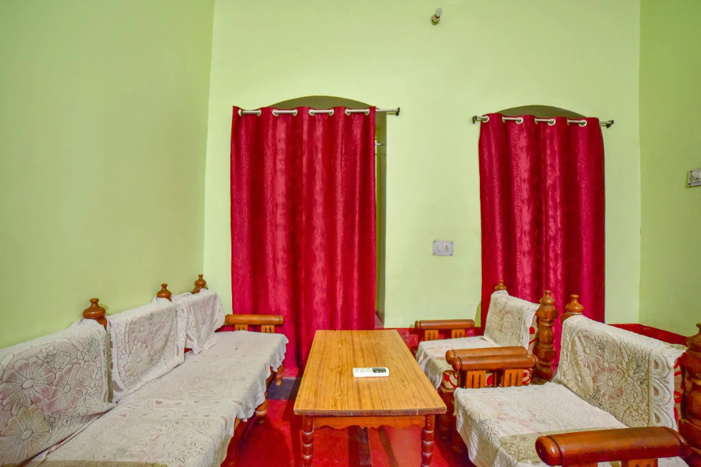 Shashi Prabha Palace by OYO Rooms
