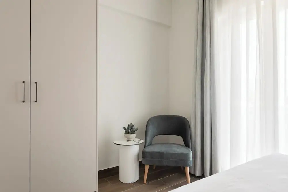 KLEO by Zoia Living