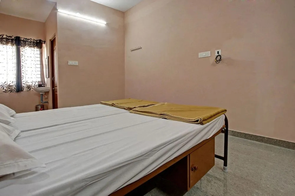 Spot On 41583 Sri Rugmani Residency