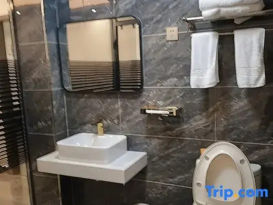 Xinglong Business Hotel (Zhangzhou Haicheng)
