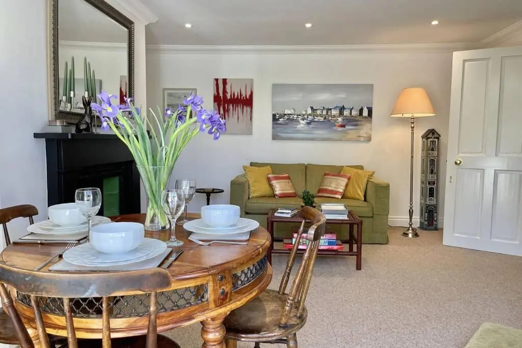 Spacious apartment close to the beach - Lavender Apartment