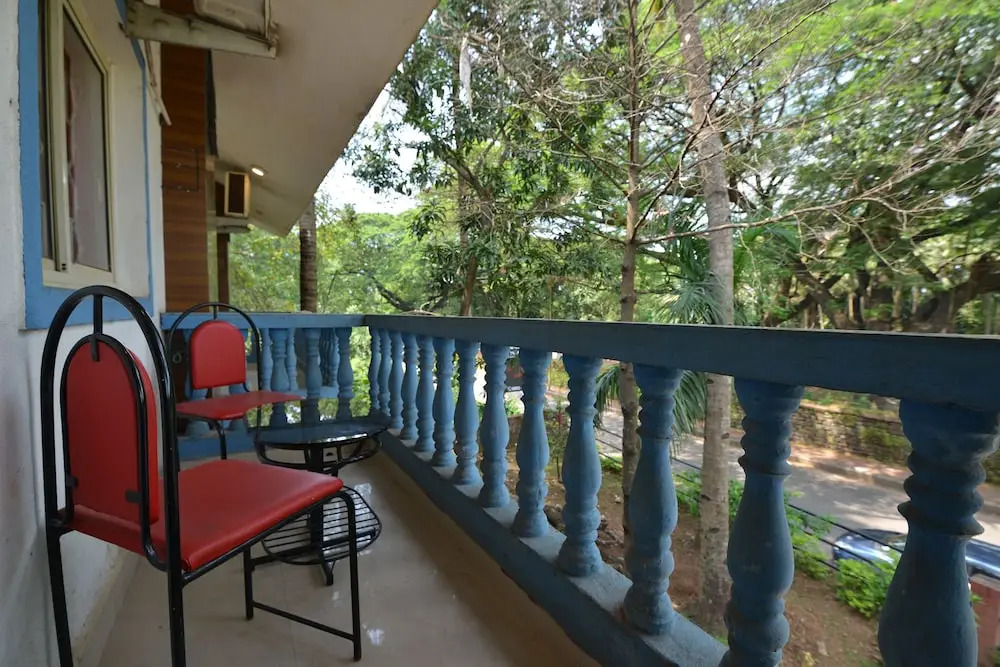 OYO 19773 Home La Grande Residencia