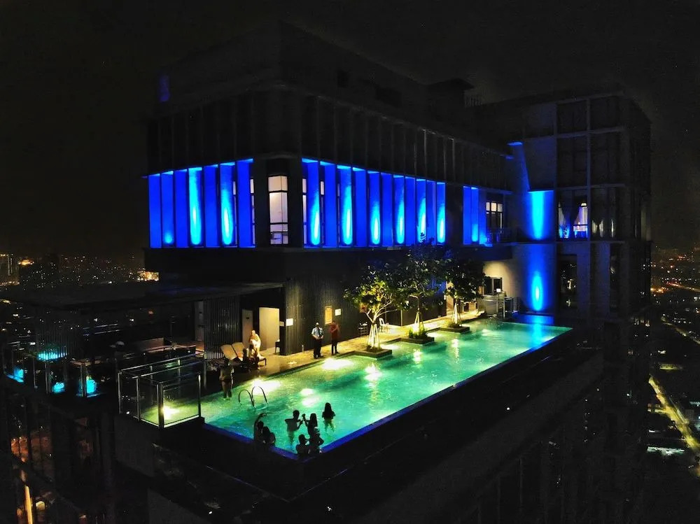 Expressionz Suites, 300mbps Wifi, near KLCC, IJN by Wodages