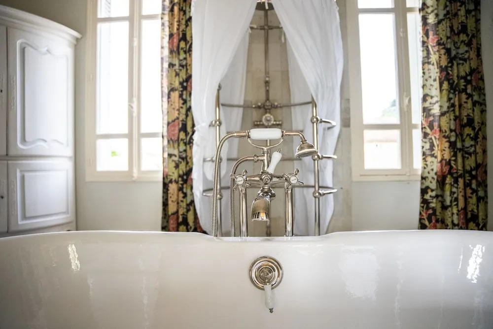 Chambre dhôtes Château de Lussac
