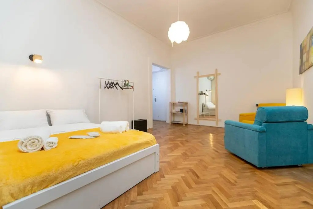 Wehost Apartment in a prestigious area