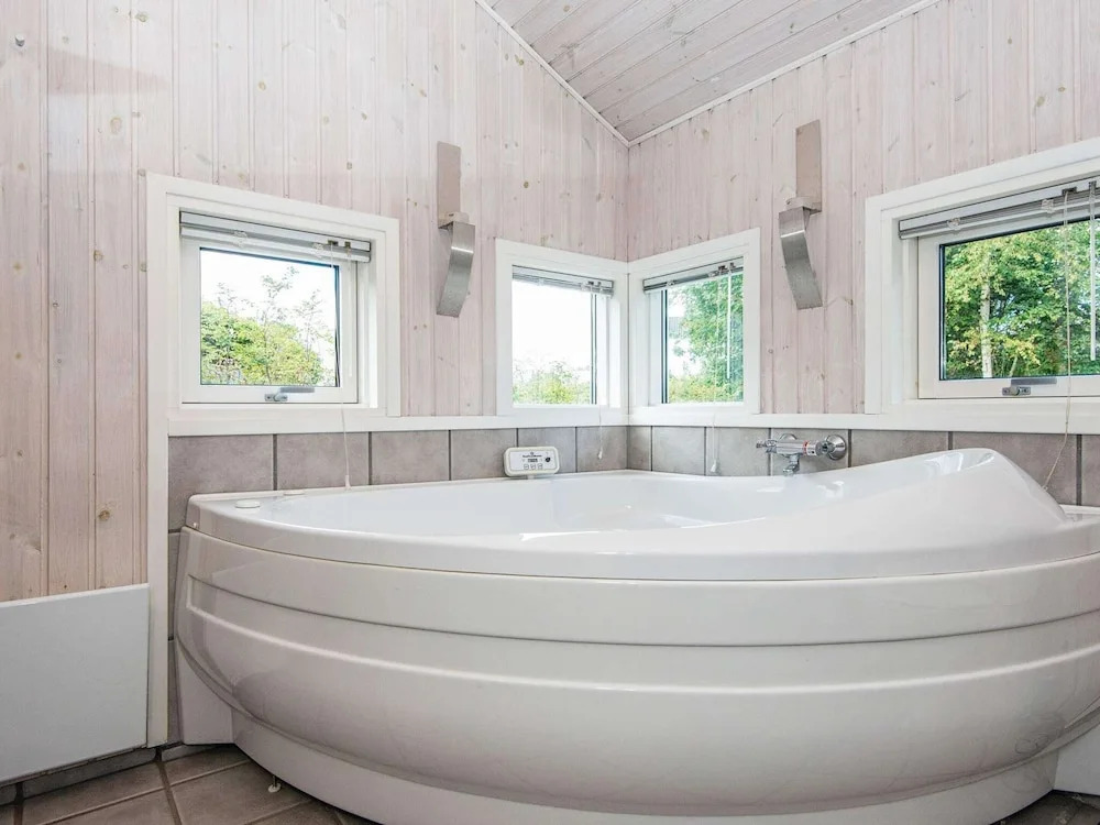 Beautful Holiday Home in Ebeltoft with Sauna