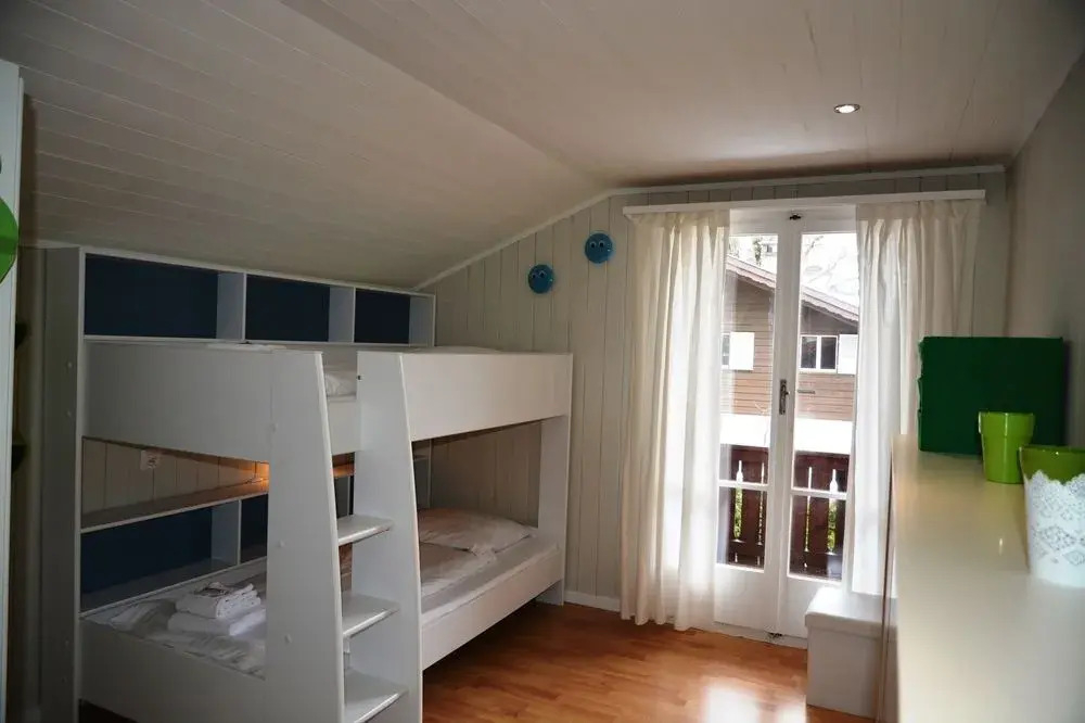 Chalet Dolphin NEW