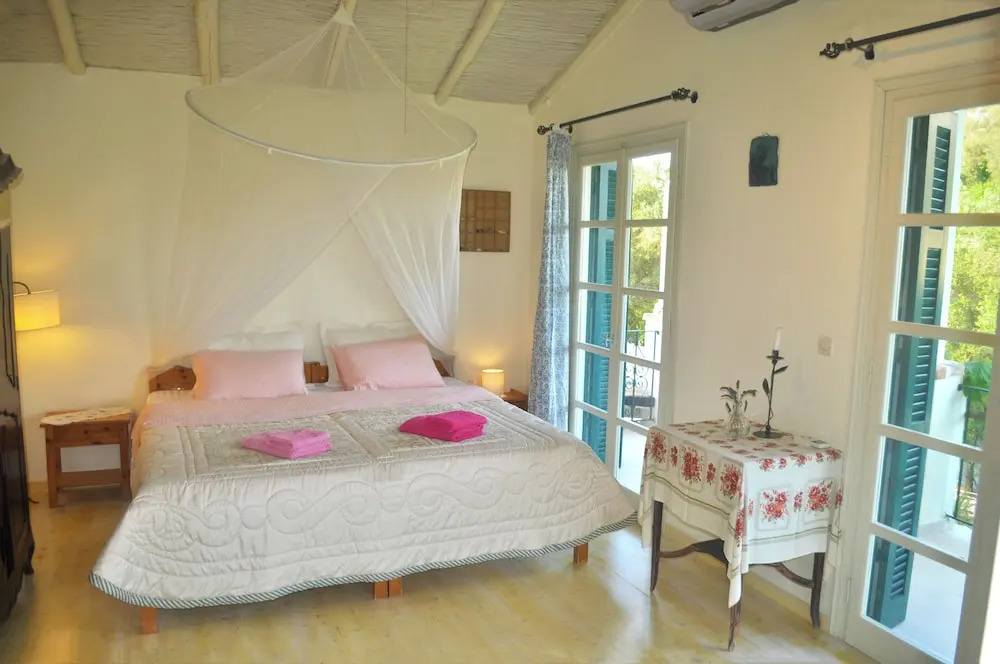 House Lemoni, Apartment A With Terrace and Balcony - Pelekas, Corfu