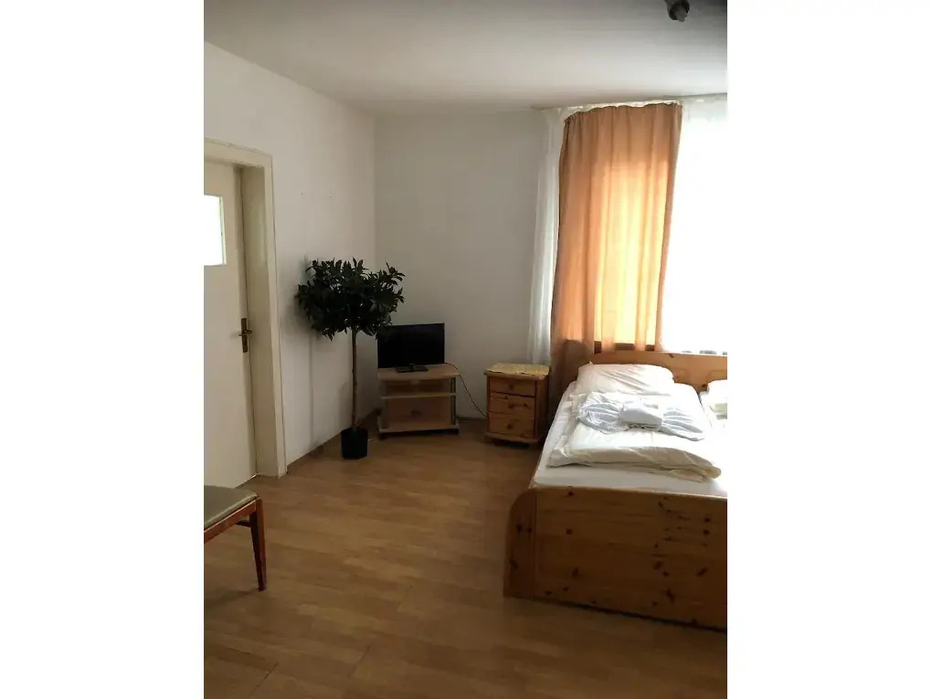 City Hotel-Garni
