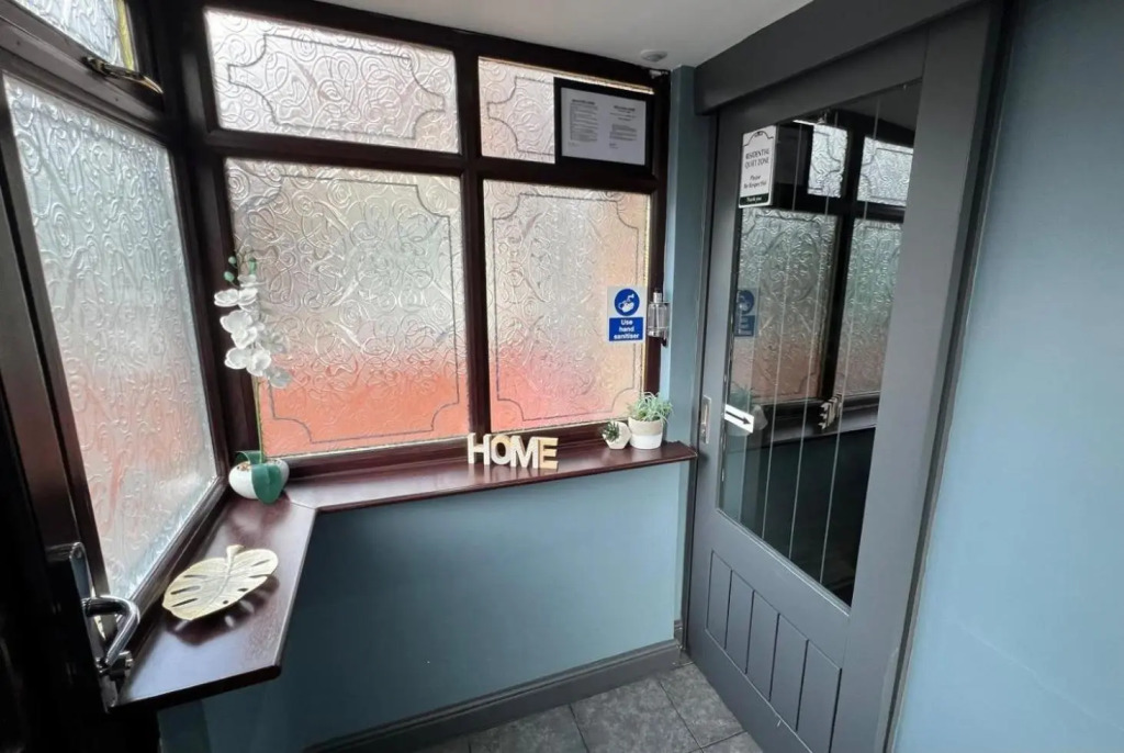 Luxurious *5 Bedroom House*In Center Of Birmingham