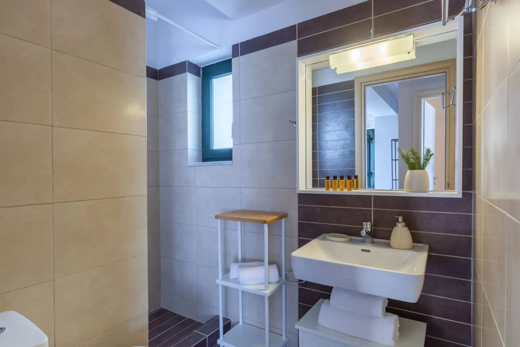 Syra Bay