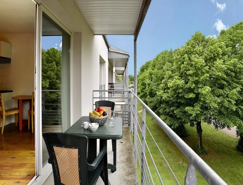 Cozy Stay Near La Rochelle for 2
