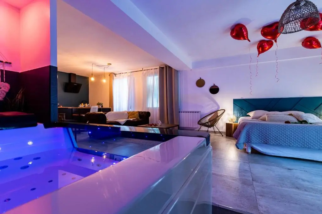 Suite and Spa 21