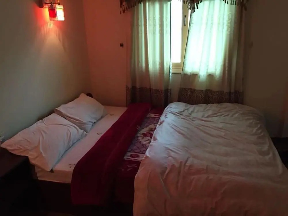Tibet Motel