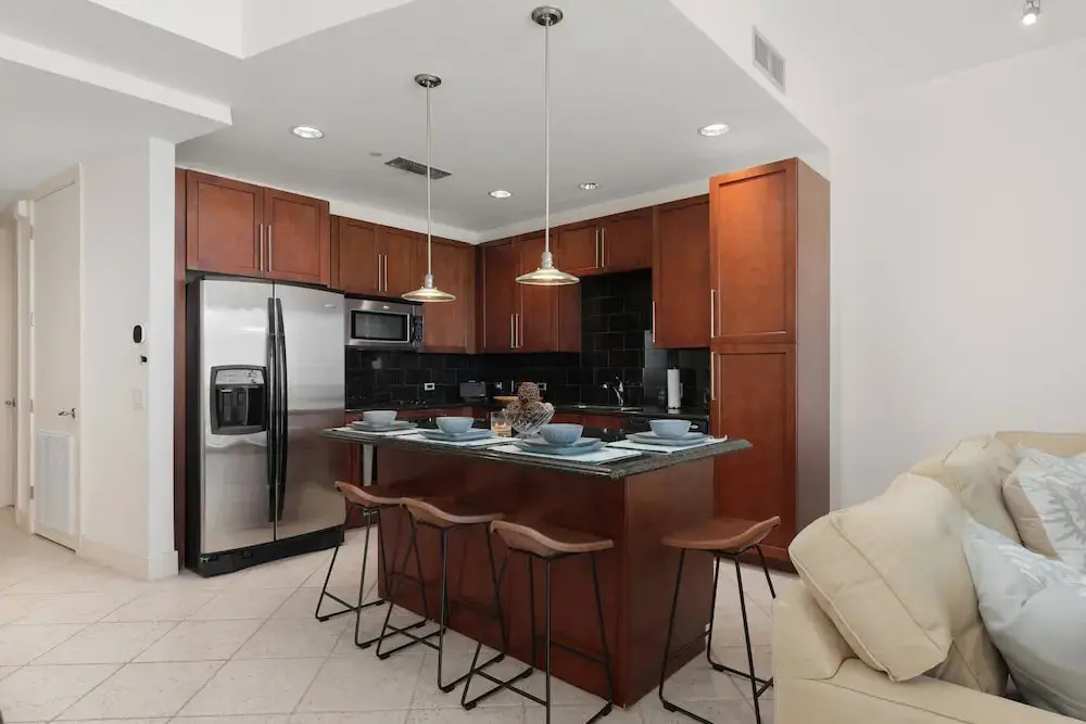 Prestigious Luxury Beach & Bay Patios Xl Size 3 Bedroom Apts
