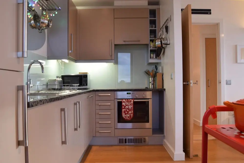 City Views 1 Bedroom Apartment in Shadwell
