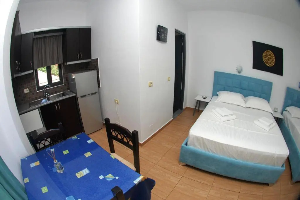 Kuburi Hotel