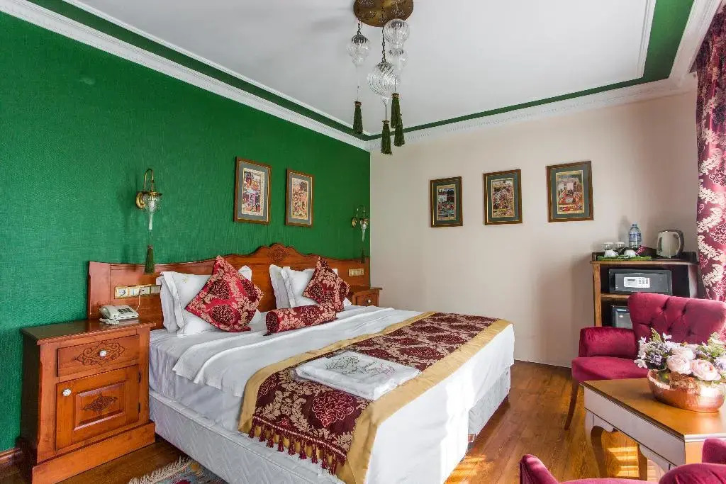 Rose Garden Suites