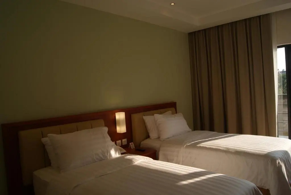 Thongs Inn - KNO Kualanamu Transit Hotel