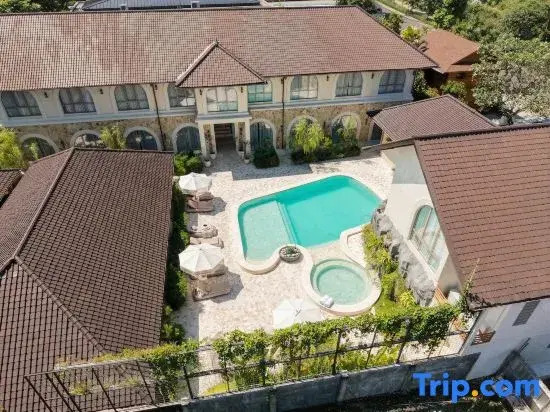 Maison Boheme Modern Apartment & Villa with Pool in Sanur