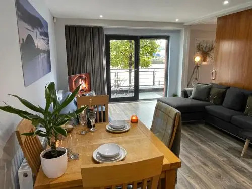 Riverside West End Apartment