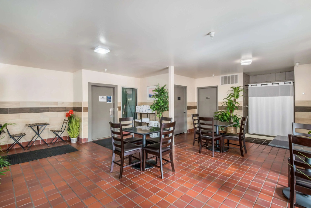 Red Lion Inn & Suites Sequim at Olympic National Park