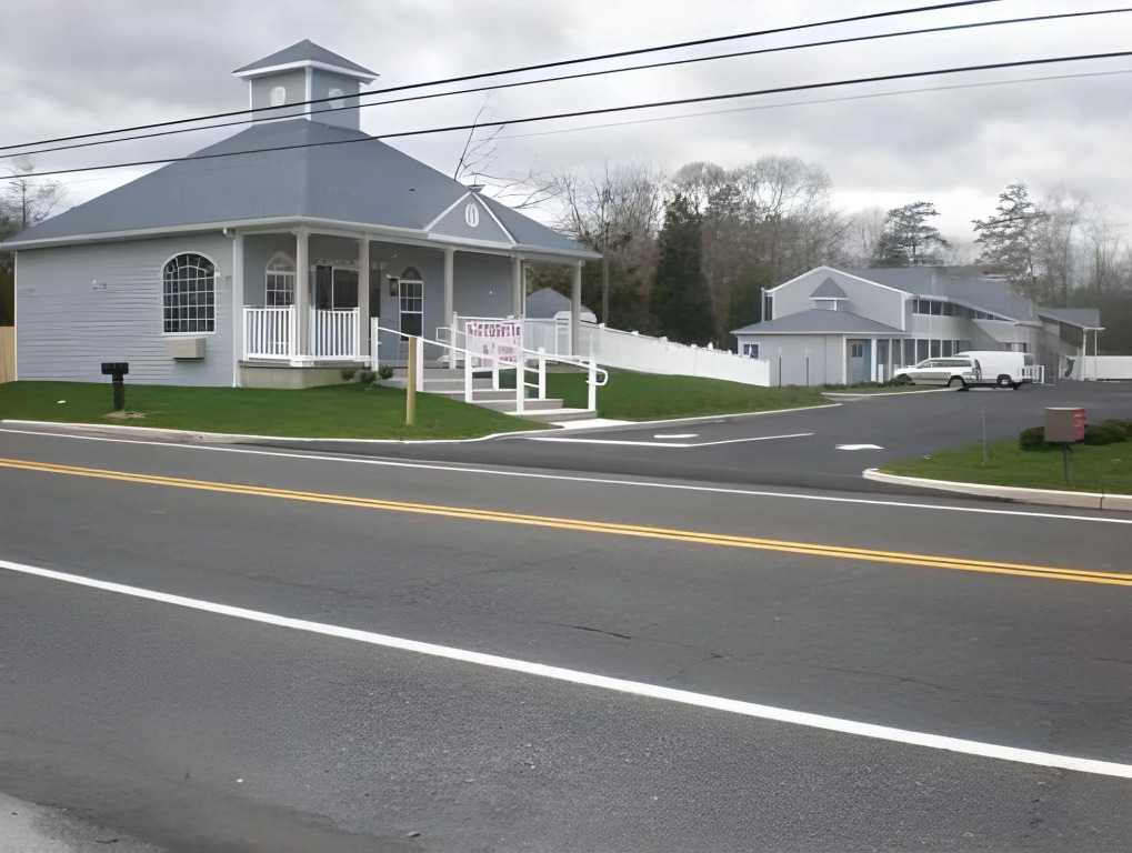 Village Inn & Suites - Smithville
