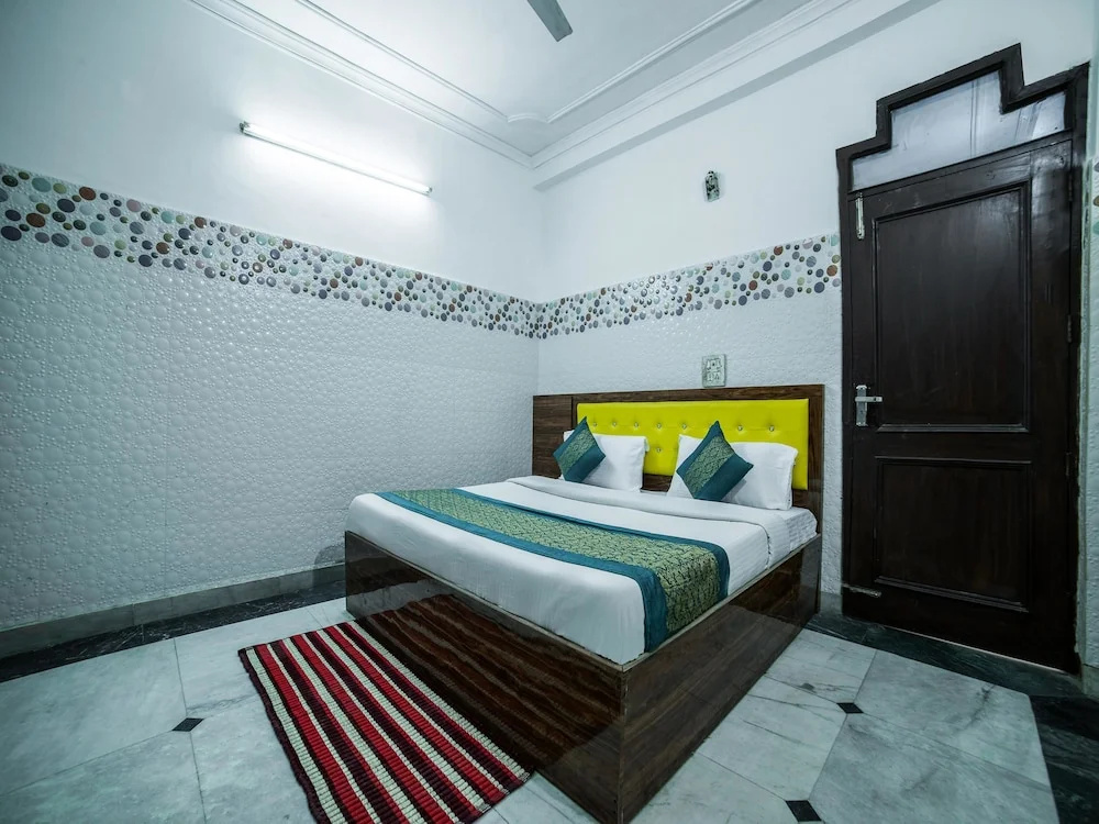 OYO 13730 Hotel Balram