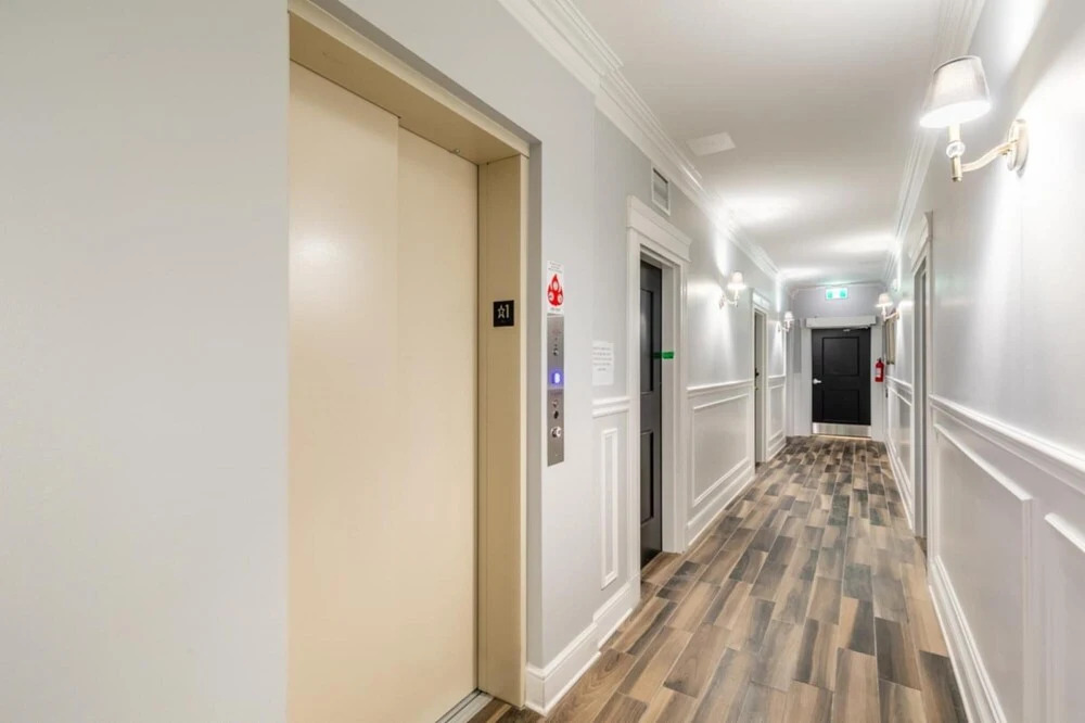Rideau 2Br Signature Apartment Free Parking 3