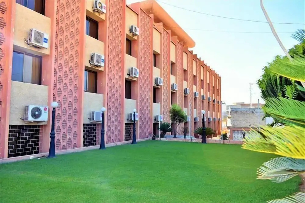 Pameer Hotel Mingora