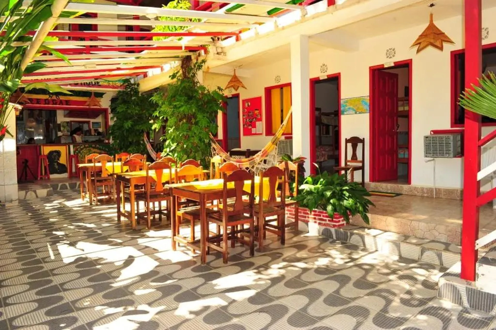 Papagaio Hostel & Pousada