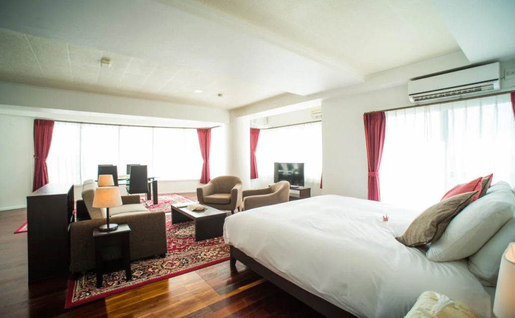 Chatan Beach House 1