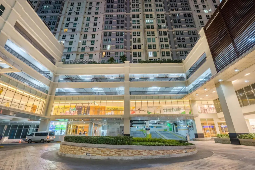 Makati Condo Edsa MRT Magallanes Station Chino Roces Ave cor EDSA IT Hub ONE Ayala Alphaland WiFi by 24K Residences