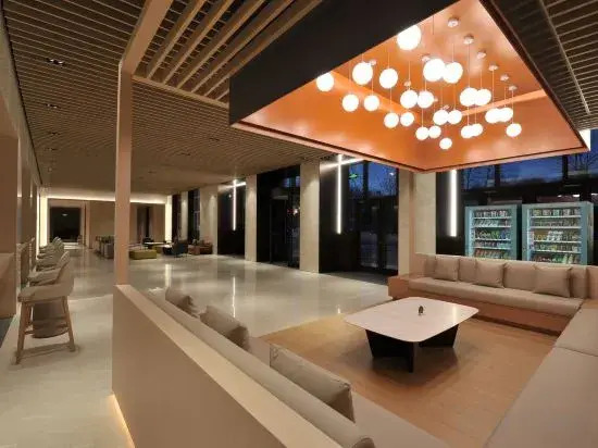 Yintong Yiju Holiday Hotel (Fuxin People's Government Branch)