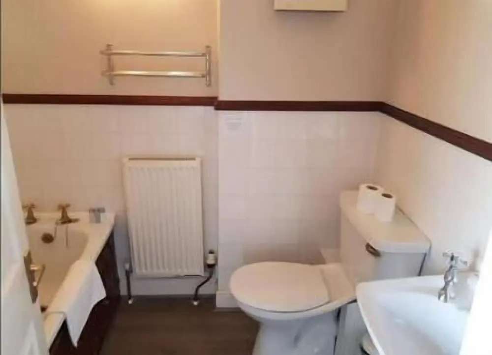The Moelwyn Hotel & Restaurant