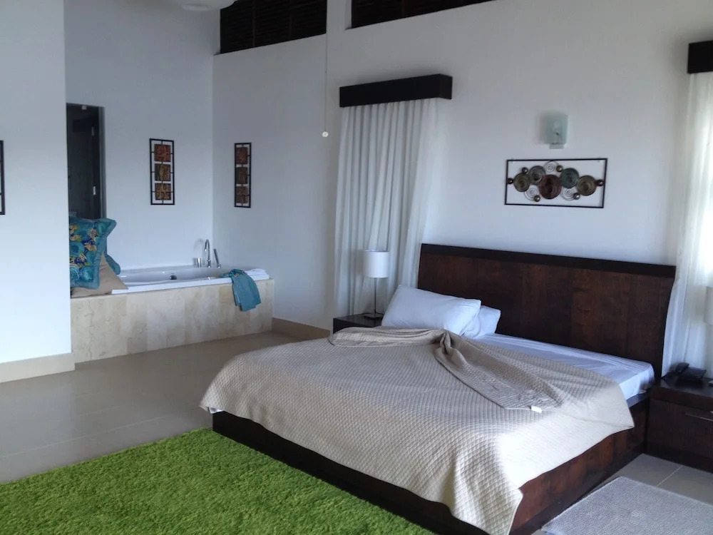 3br Villa with Vip Access - All Inclusive Program with Alcohol Included