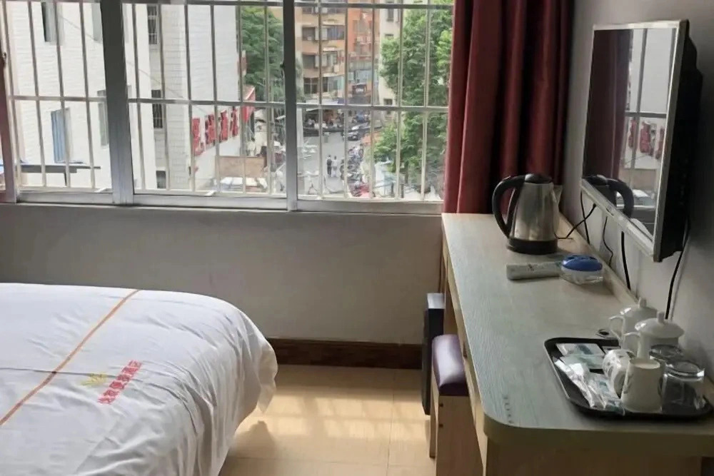 Yijia Express Hotel