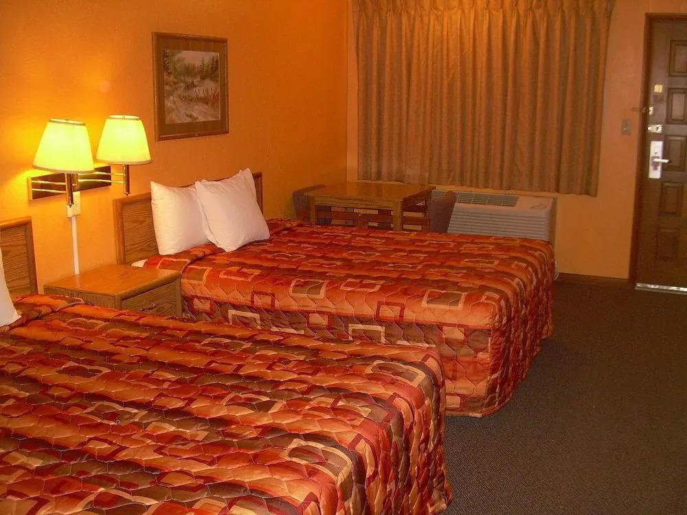 83 motel