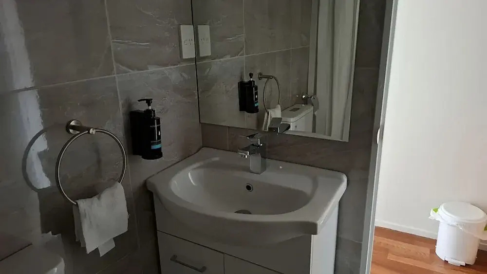 1 Double 2 single 2 Sofa Beds Suite 4