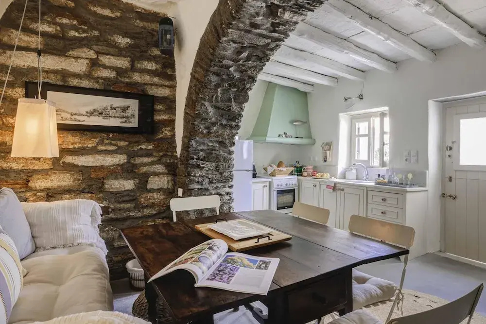 Tinos experience the house