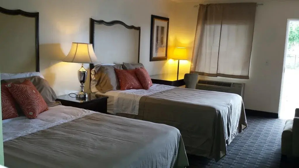 Serena Inn
