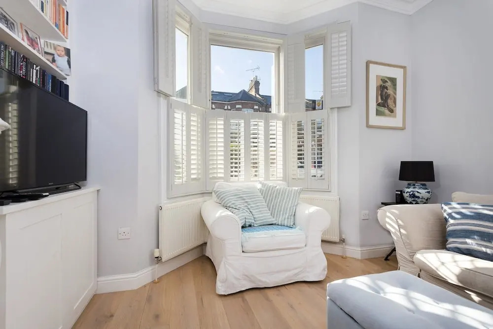 4 Bedroom Family House Near Shepherd's Bush